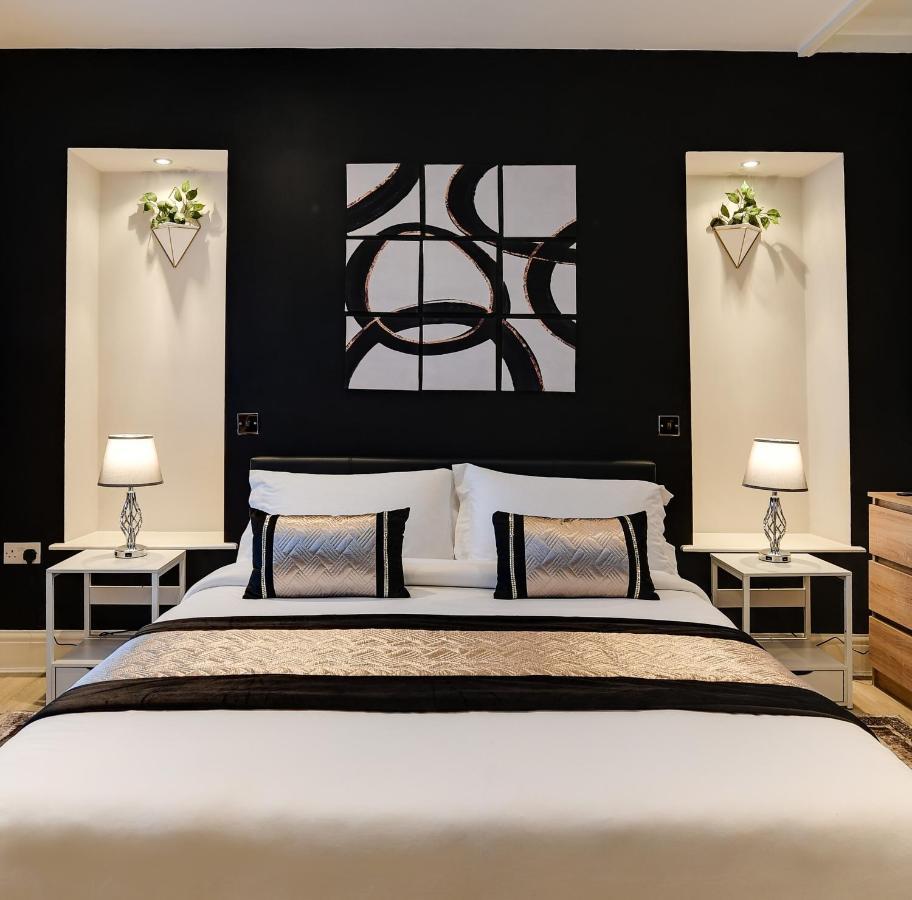 Wigan Central I 1 & 2 Bed Executive Apartments I Family Rooms I Private Balcony I Free Parking Dış mekan fotoğraf