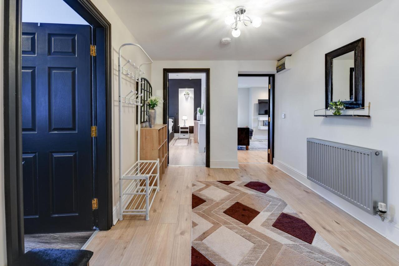 Wigan Central I 1 & 2 Bed Executive Apartments I Family Rooms I Private Balcony I Free Parking Dış mekan fotoğraf