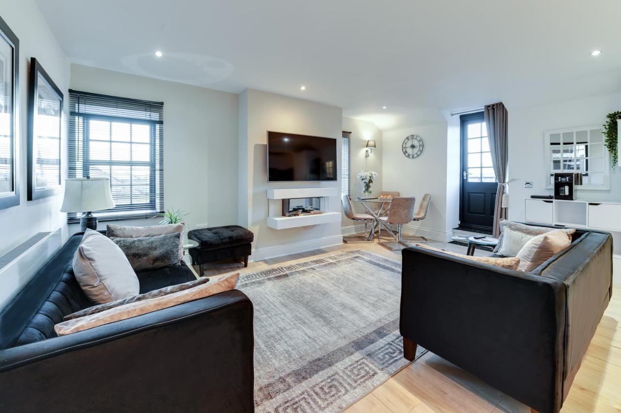 Wigan Central I 1 & 2 Bed Executive Apartments I Family Rooms I Private Balcony I Free Parking Dış mekan fotoğraf