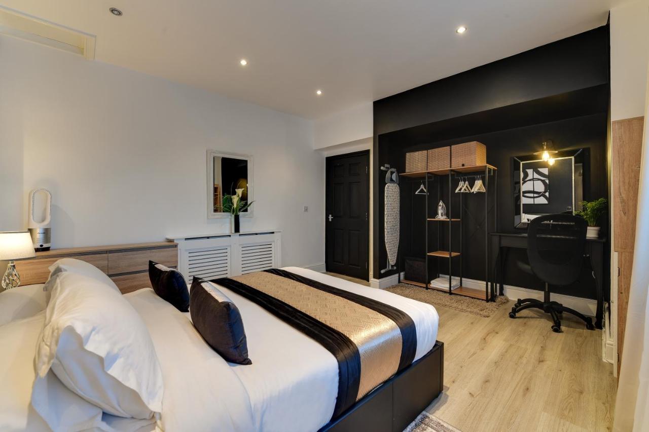 Wigan Central I 1 & 2 Bed Executive Apartments I Family Rooms I Private Balcony I Free Parking Dış mekan fotoğraf
