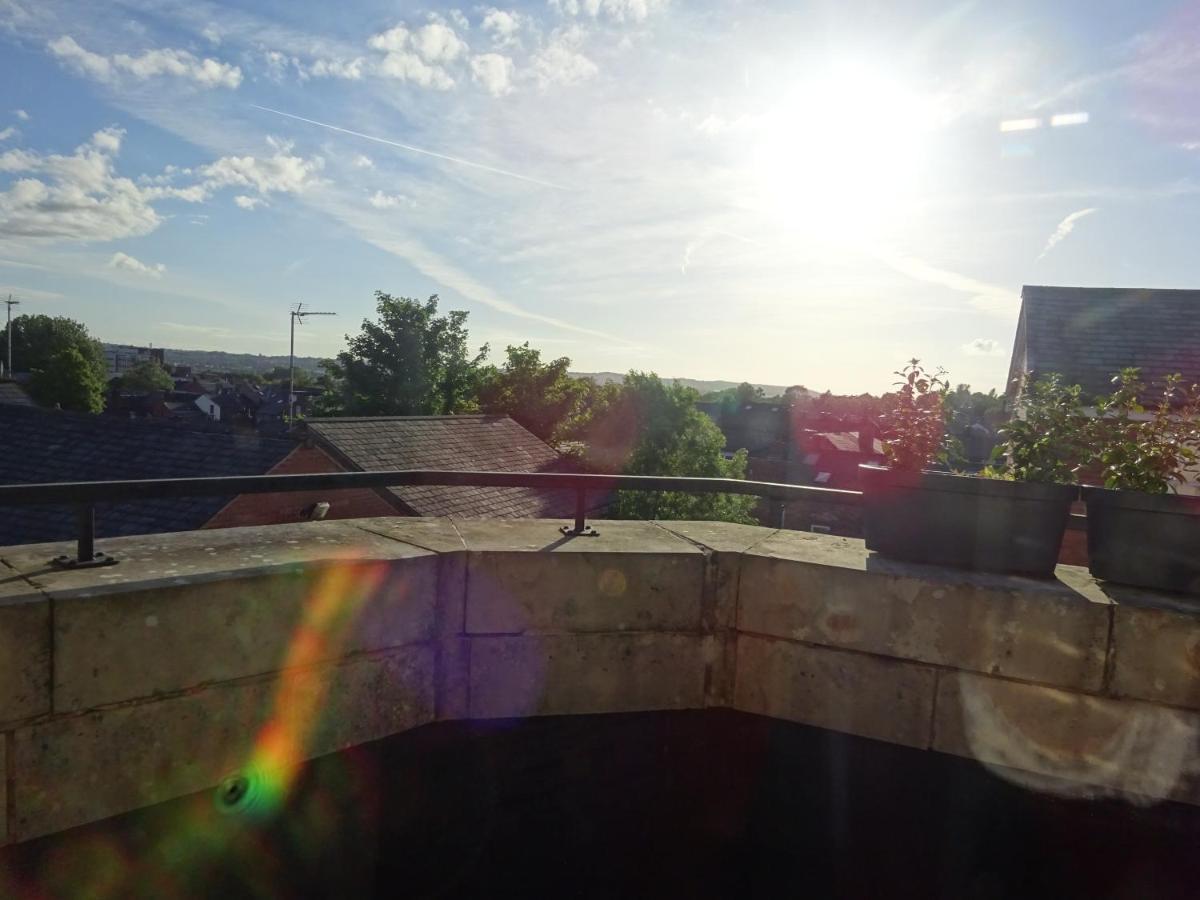 Wigan Central I 1 & 2 Bed Executive Apartments I Family Rooms I Private Balcony I Free Parking Dış mekan fotoğraf