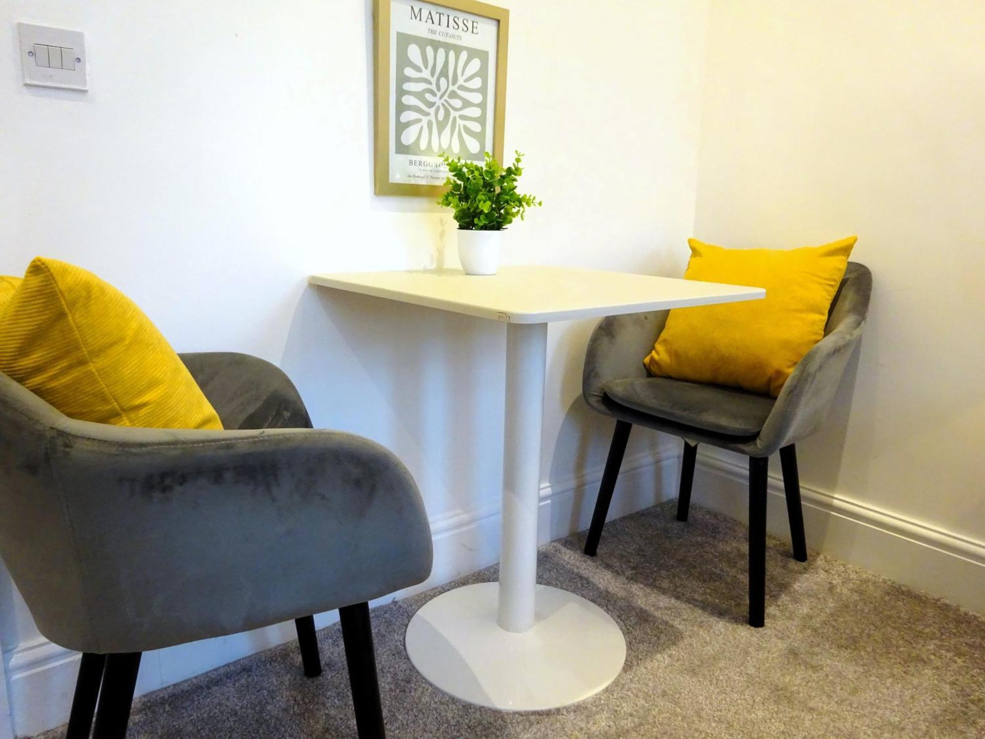 Wigan Central I 1 & 2 Bed Executive Apartments I Family Rooms I Private Balcony I Free Parking Dış mekan fotoğraf